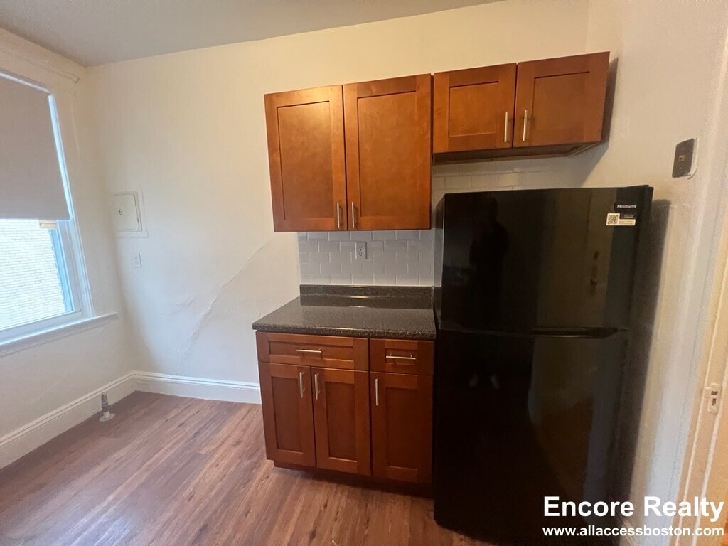 Building Photo - 1634 Commonwealth Ave