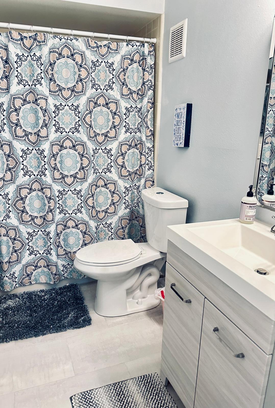 Building Photo - 2725 Tally Ho Ave