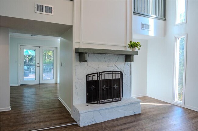 Building Photo - 8025 Cedar Cove