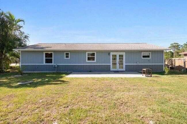 Building Photo - 2456 SE Melaleuca Blvd