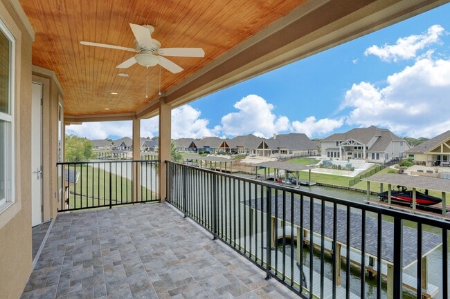 Building Photo - 502 Amalfi Dr