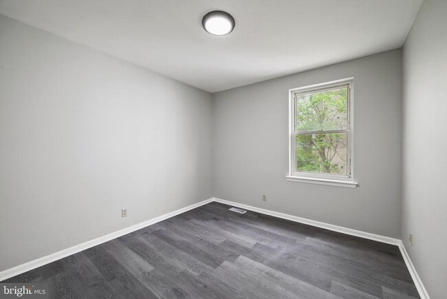 Building Photo - 1221 Kater St