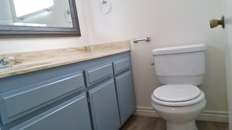 Building Photo - 4130 Manhattan Beach Blvd