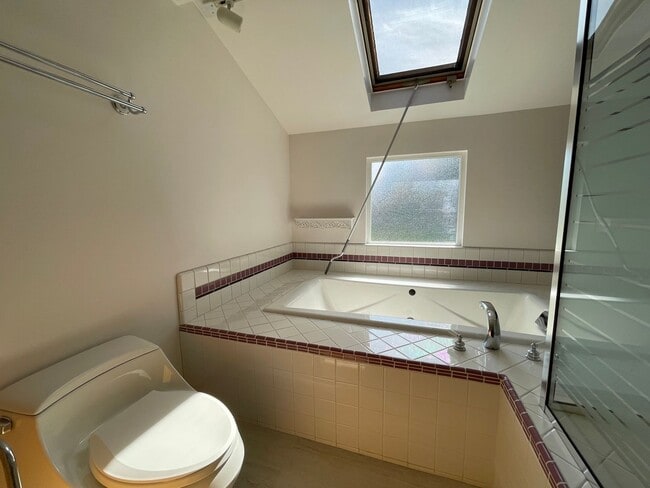 Building Photo - Updated 3 bedroom, 2 bath home