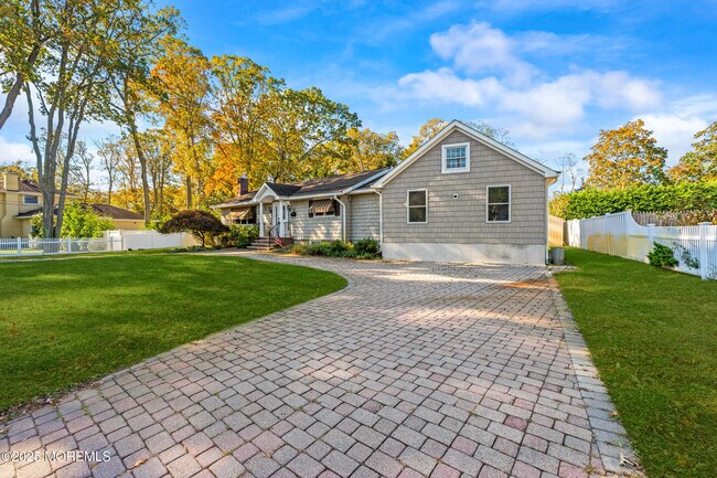 Building Photo - 72 Whalepond Rd