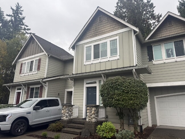 Primary Photo - Gorgeous 2 Bedroom 3 bath Townhome Availab...