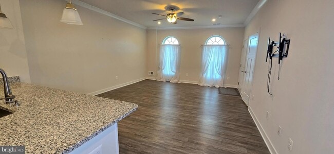 Building Photo - 10125 Fosset St.