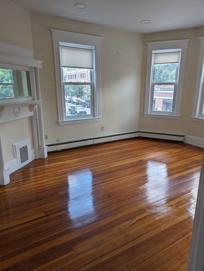 Building Photo - 308 Belgrade Ave