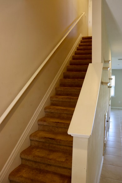 Building Photo - 10820 Alvara Point Dr