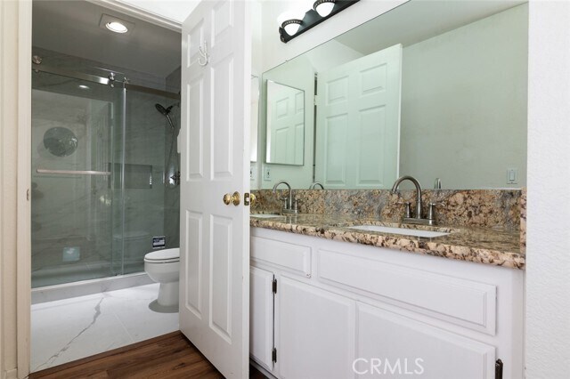 Building Photo - 2930 Montrose Ave