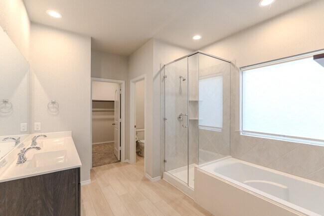 Building Photo - 9327 Colonial Bent Pl