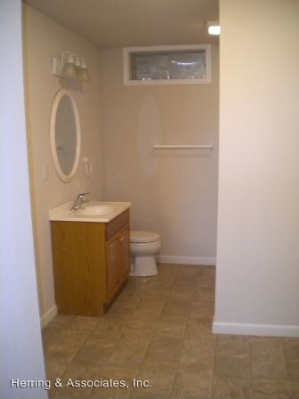 Building Photo - 1826 Rocklund Dr