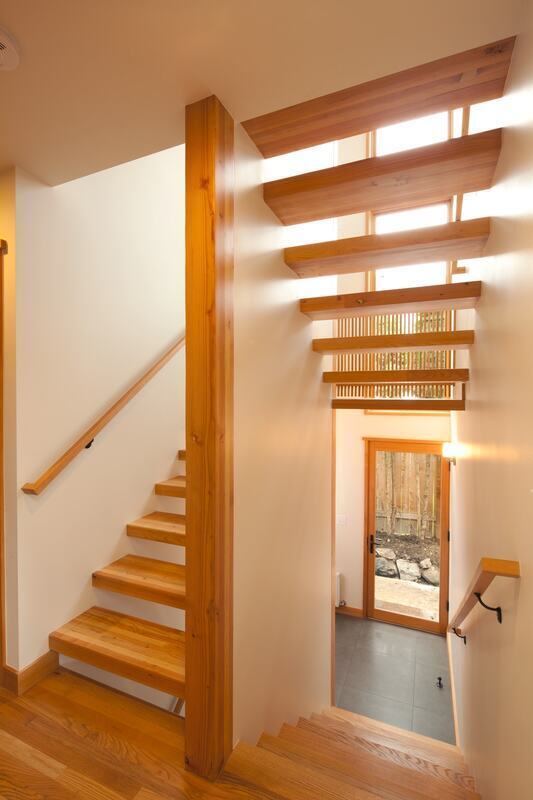 Building Photo - 5707 NE 56th St