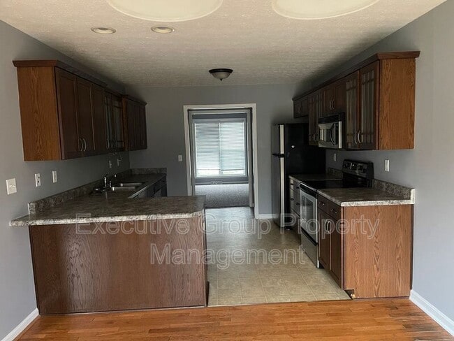 Building Photo - 2145 Crossfield Dr
