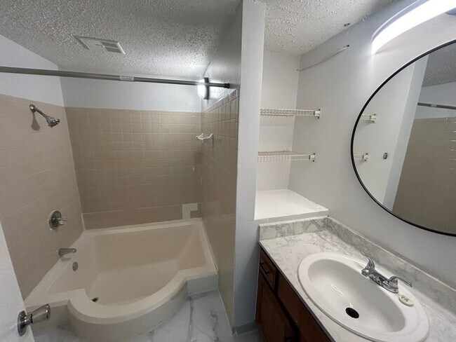 Building Photo - 3609 Juneau Rd