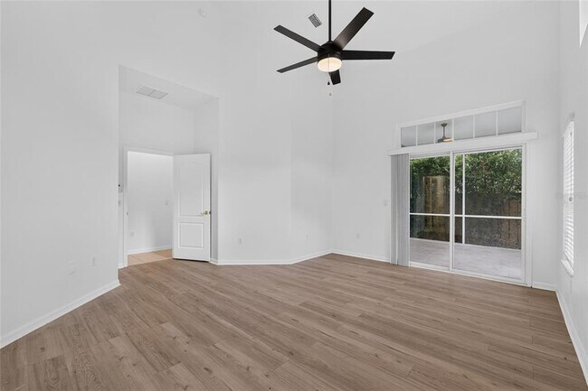 Building Photo - 914 SW 83rd Terrace