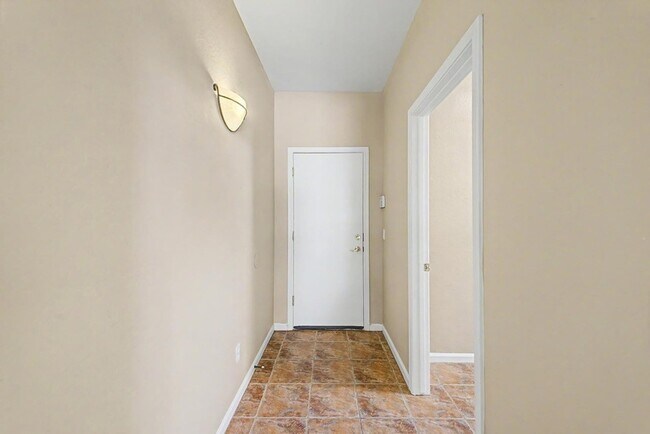Building Photo - 472 W Pelican Dr
