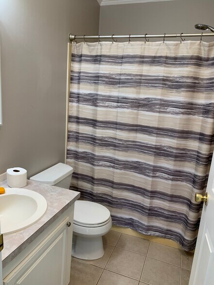 Building Photo - 7153 Whitney Rd