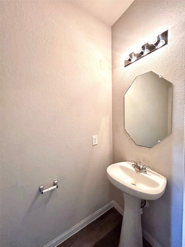 Building Photo - 22342 Clear Castle Dr