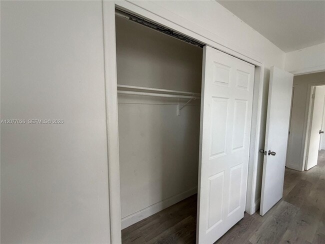 Building Photo - 1245 W 35th St