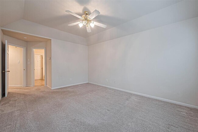 Building Photo - 18 W Greenhill Terrace Pl