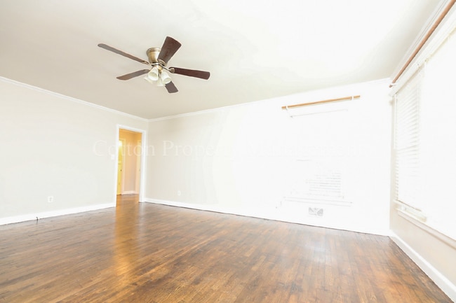 Building Photo - 522 N 25th St