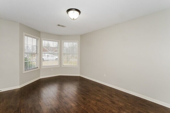 Building Photo - 6688 Millgrove Park Dr