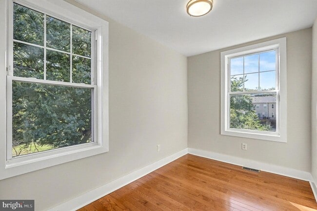 Building Photo - 1719 Frankford St SE