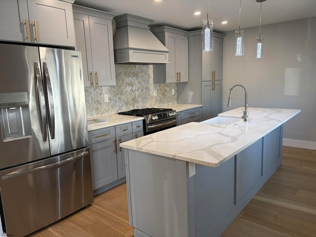 Building Photo - 437 Berkshire Dr