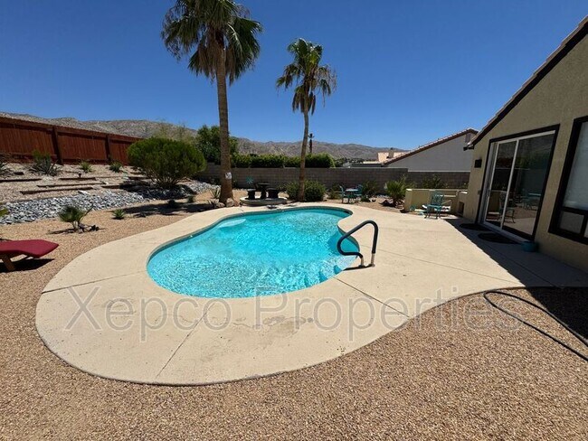 Building Photo - 65548 Avenida Barona