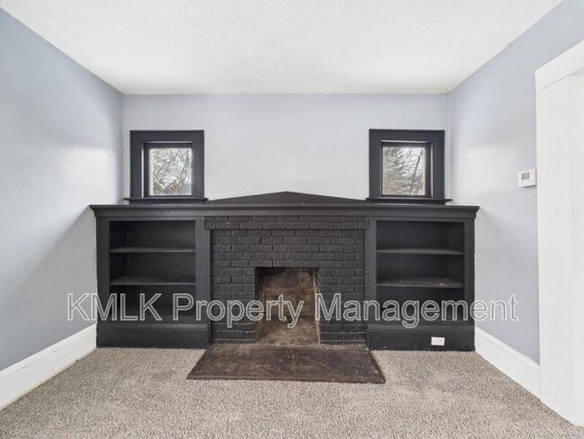 Building Photo - 594 Columbia Ave