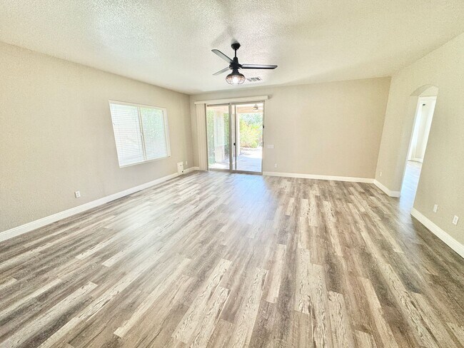 Building Photo - Pristine Single Level 3 Bedroom Home In The Sought After Gated Lagos Vistoso Community in Chandler!