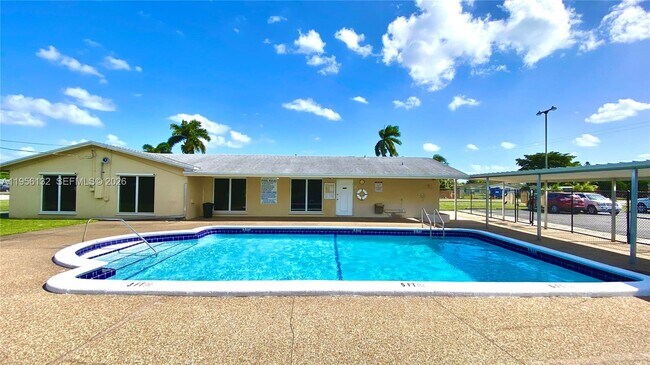 Building Photo - 6810 NW 28th St