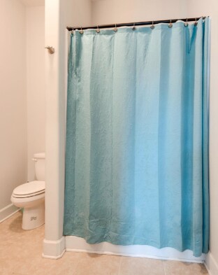 Building Photo - 2043 Pinecrest Dr