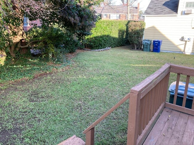 Building Photo - Meadowbrook