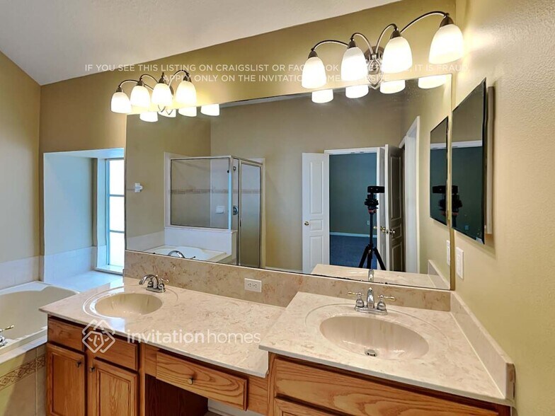Building Photo - 6021 Churchside Dr