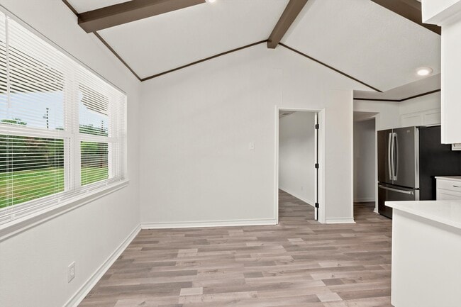 Building Photo - 502 Moorside Dr