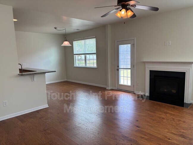 Building Photo - 78123 Rillstone Dr