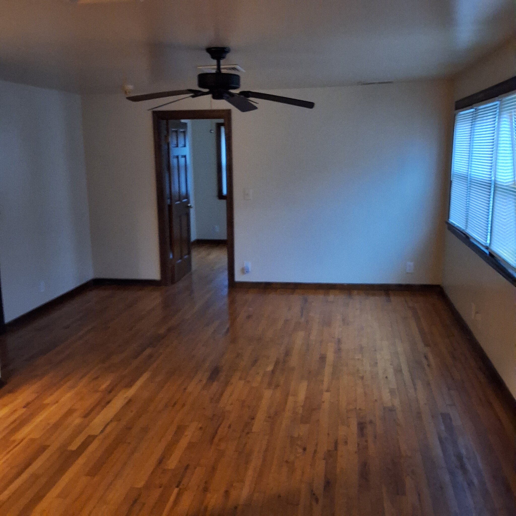 Building Photo - 340 W State St