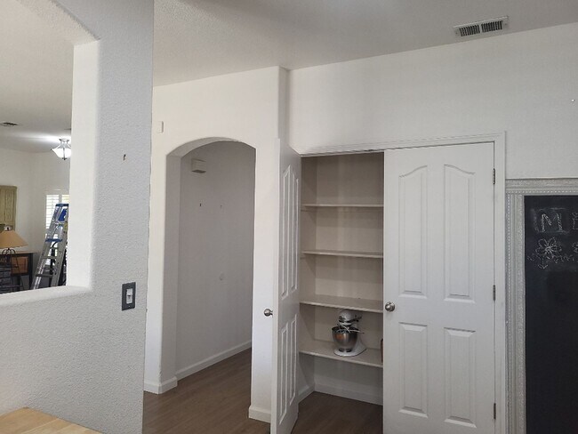 Building Photo - 2222 San Remo Dr