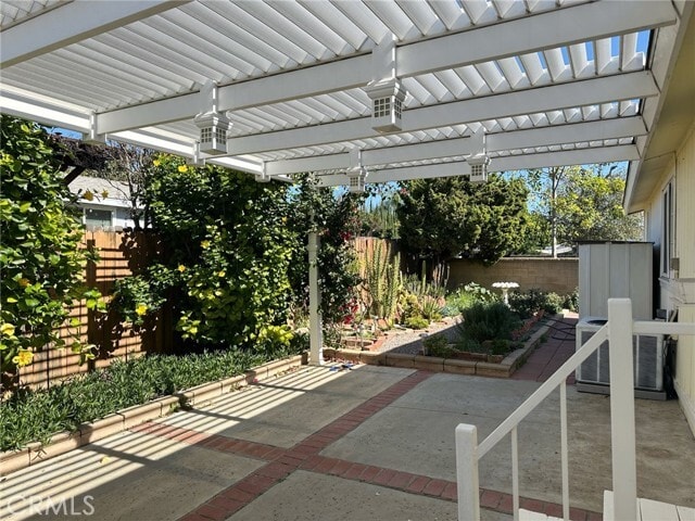 Building Photo - 5750 Westfield St