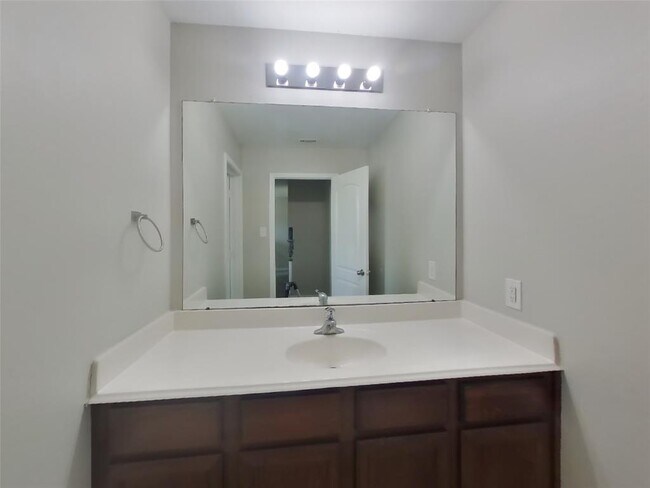 Building Photo - 20526 Freedom River Dr