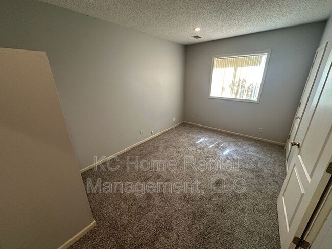 Building Photo - 15137 W 132nd St