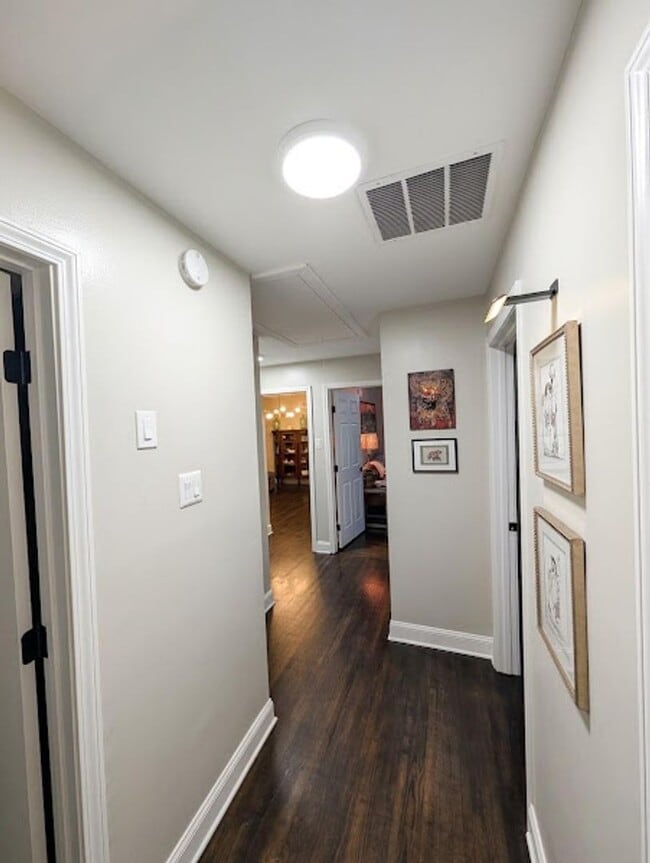 Building Photo - Amazing 4 Bedroom/ 2 bath East Memphis House @5259 Sequoia Ave.