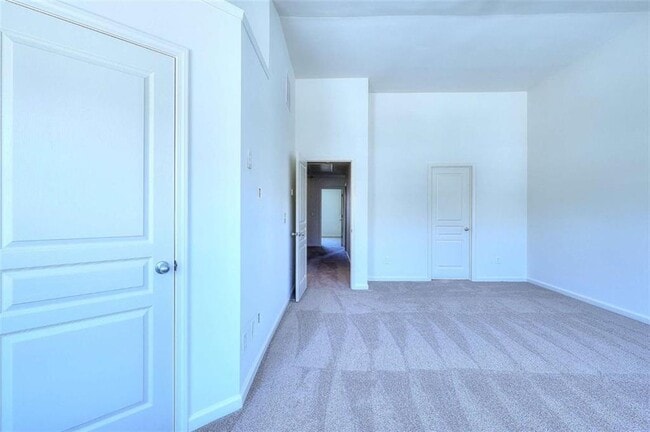 Building Photo - 2658 Avanti Way