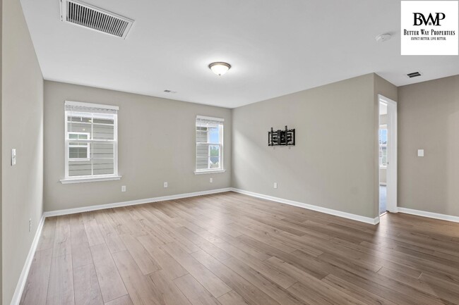 Building Photo - 525 Harbour Pointe Dr