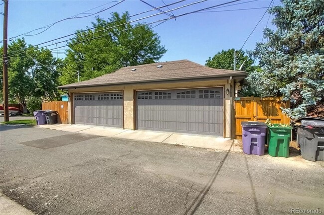 Building Photo - 5 bedroom home 3 blocks from Wash Park!