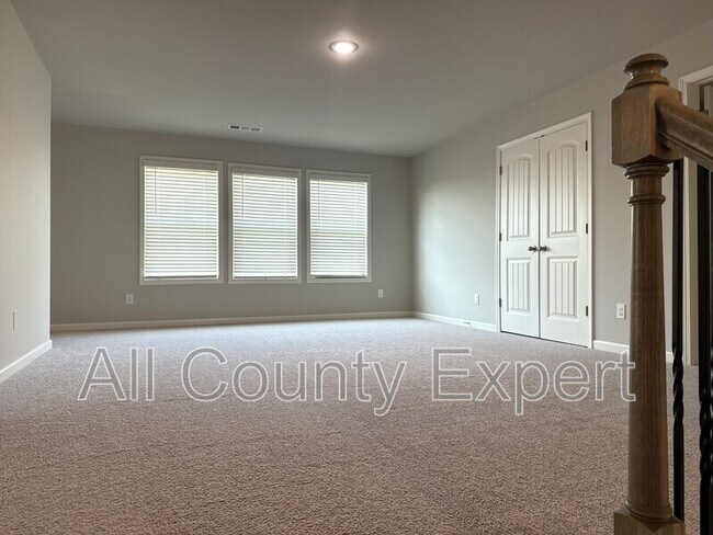 Building Photo - 5145 Explorer Ln