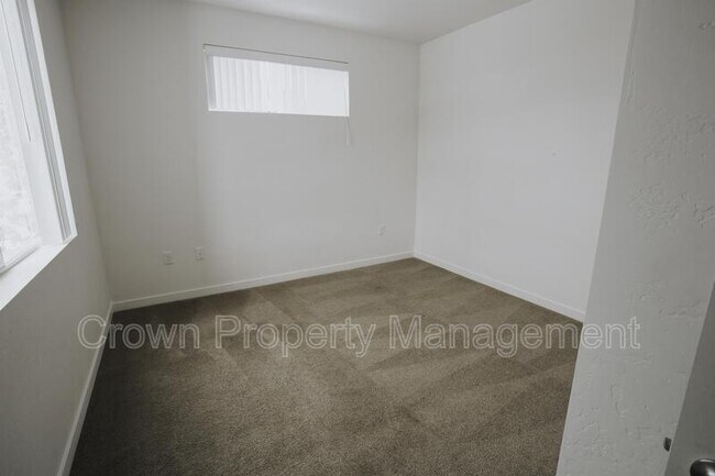 Building Photo - 37 Pheasant Run