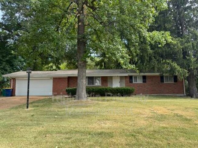 Building Photo - 11930 N Ranch Dr